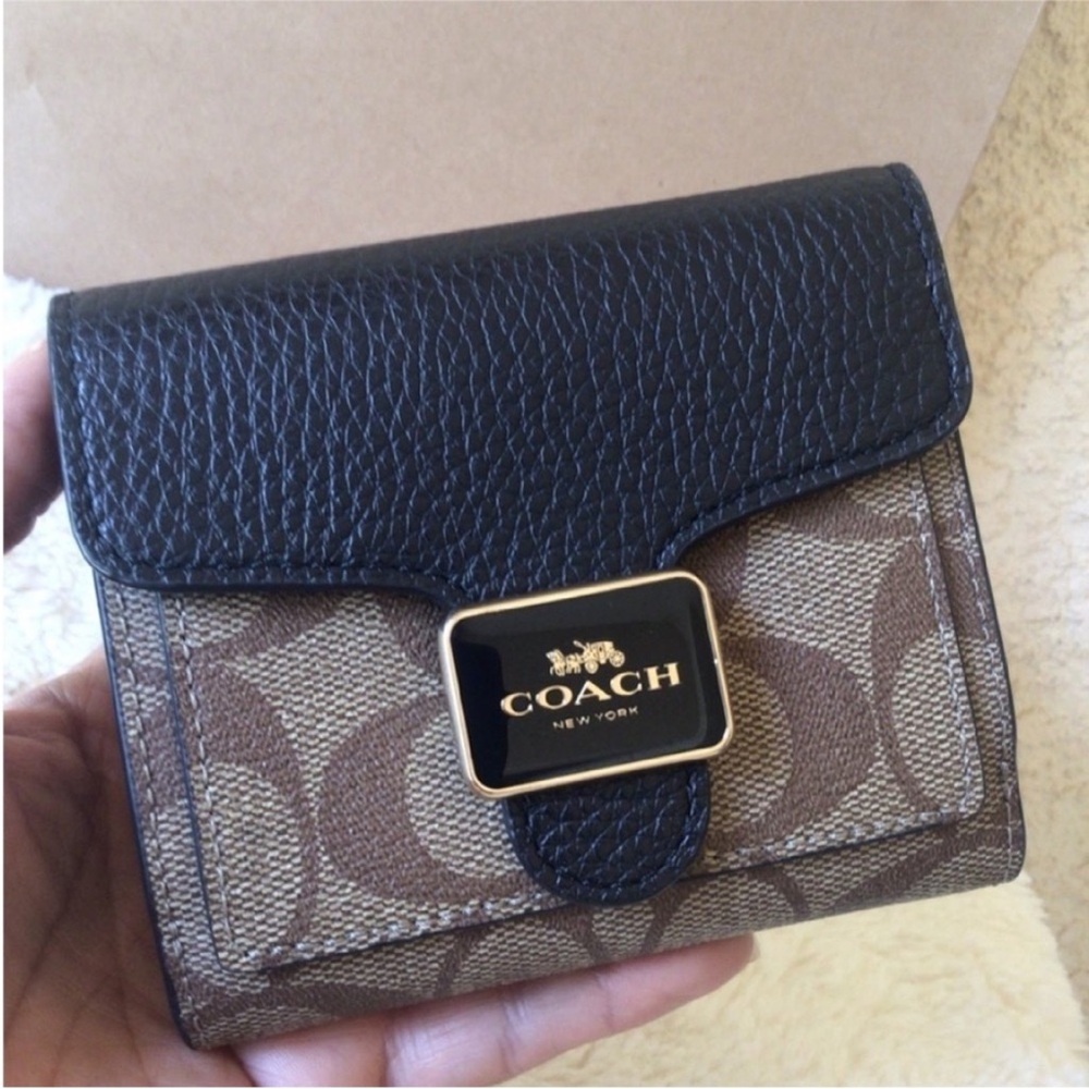 Coach Georgie Pepper Mini Wallet